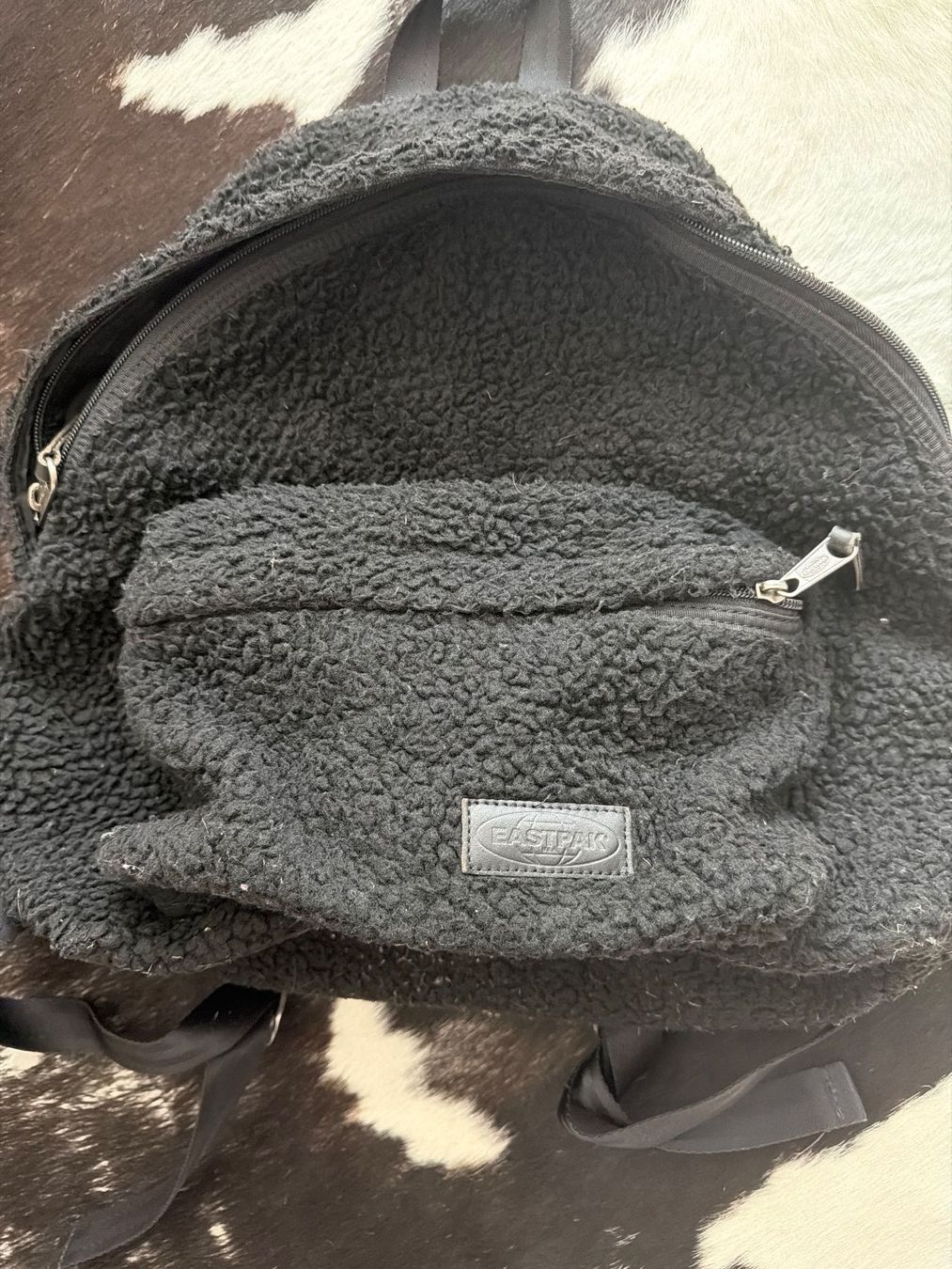 Eastpak Zaini: Eastpak Sherpa Rucksack – Usato da Amriswil venduto da nev_p6tk
