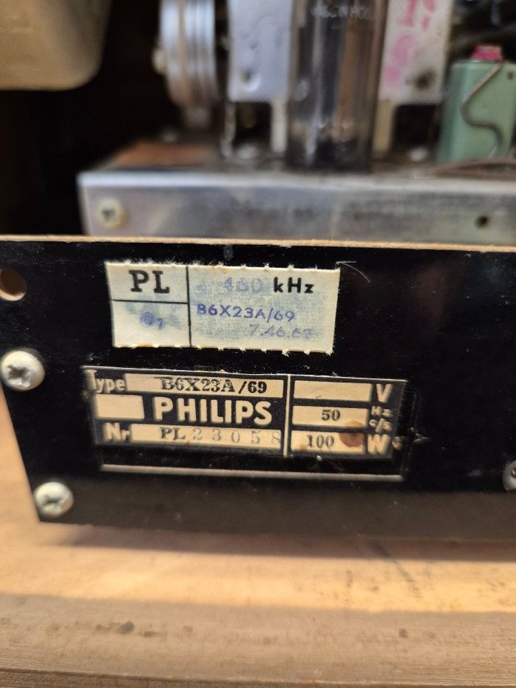Philips Radios: Röhrenradio von 1962 – Gebraucht aus Spreitenbach von aspen11 5