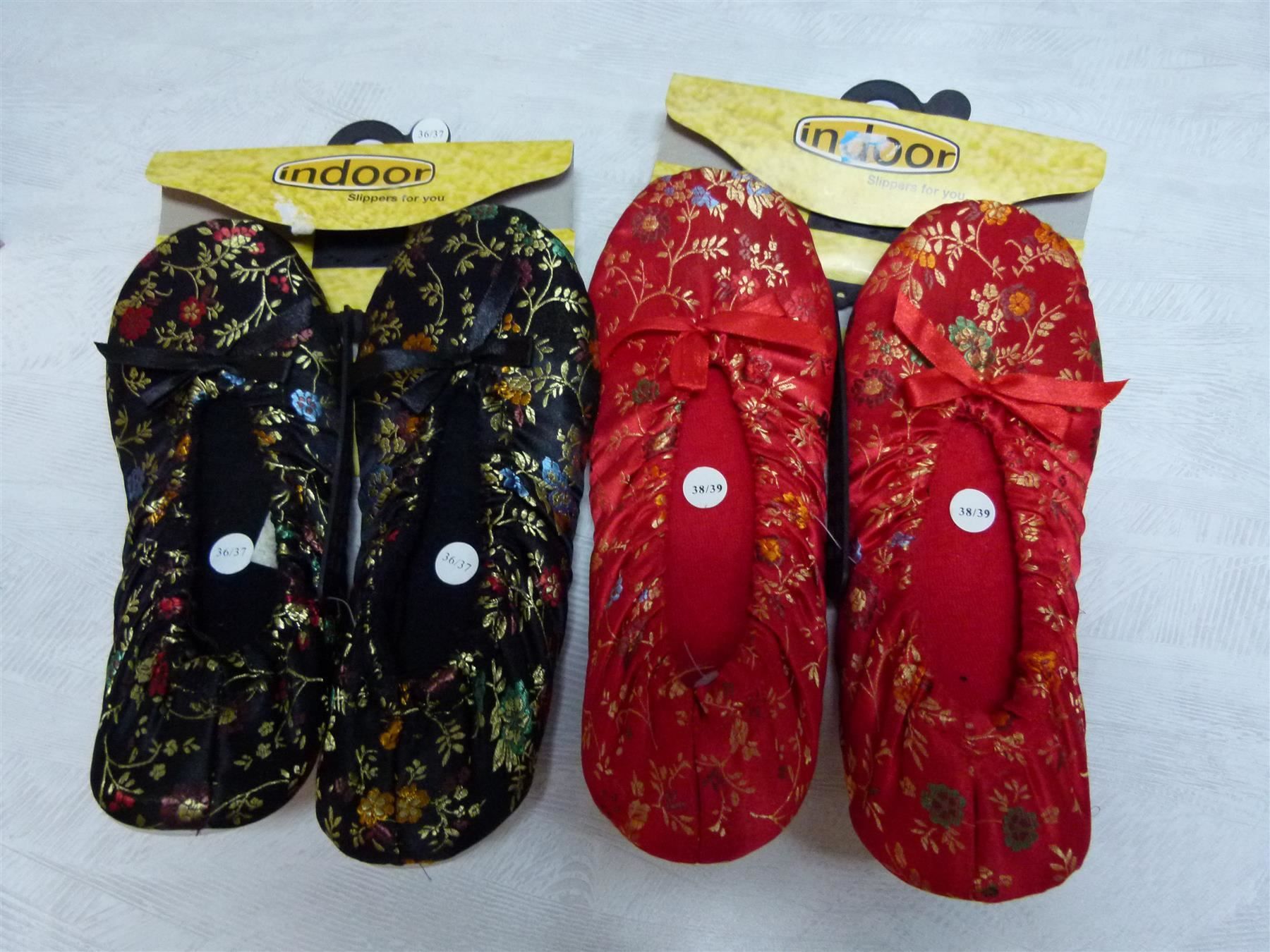 Scarpe da donna: 2 Stück Hausschuhe 36-37, 38-39 – Nuovo e nell'imballaggio originale da Uerkheim venduto da Kaufoption