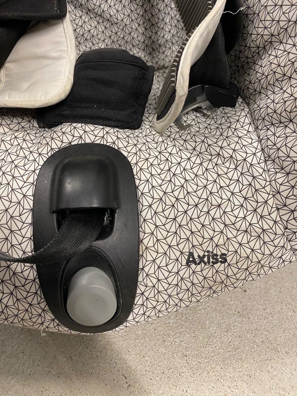 Maxi-Cosi Seggiolini per auto: Kinderautositz Axiss Maxi Cosi – Usato da Trachslau venduto da RetoM1982 2