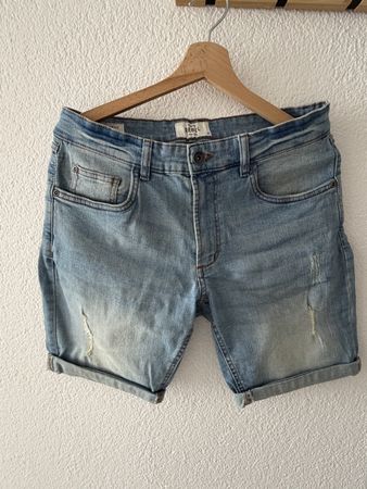 Rebel Jeans-Shorts, Gr. M, Hellblau, Top Zustand für Sommer!