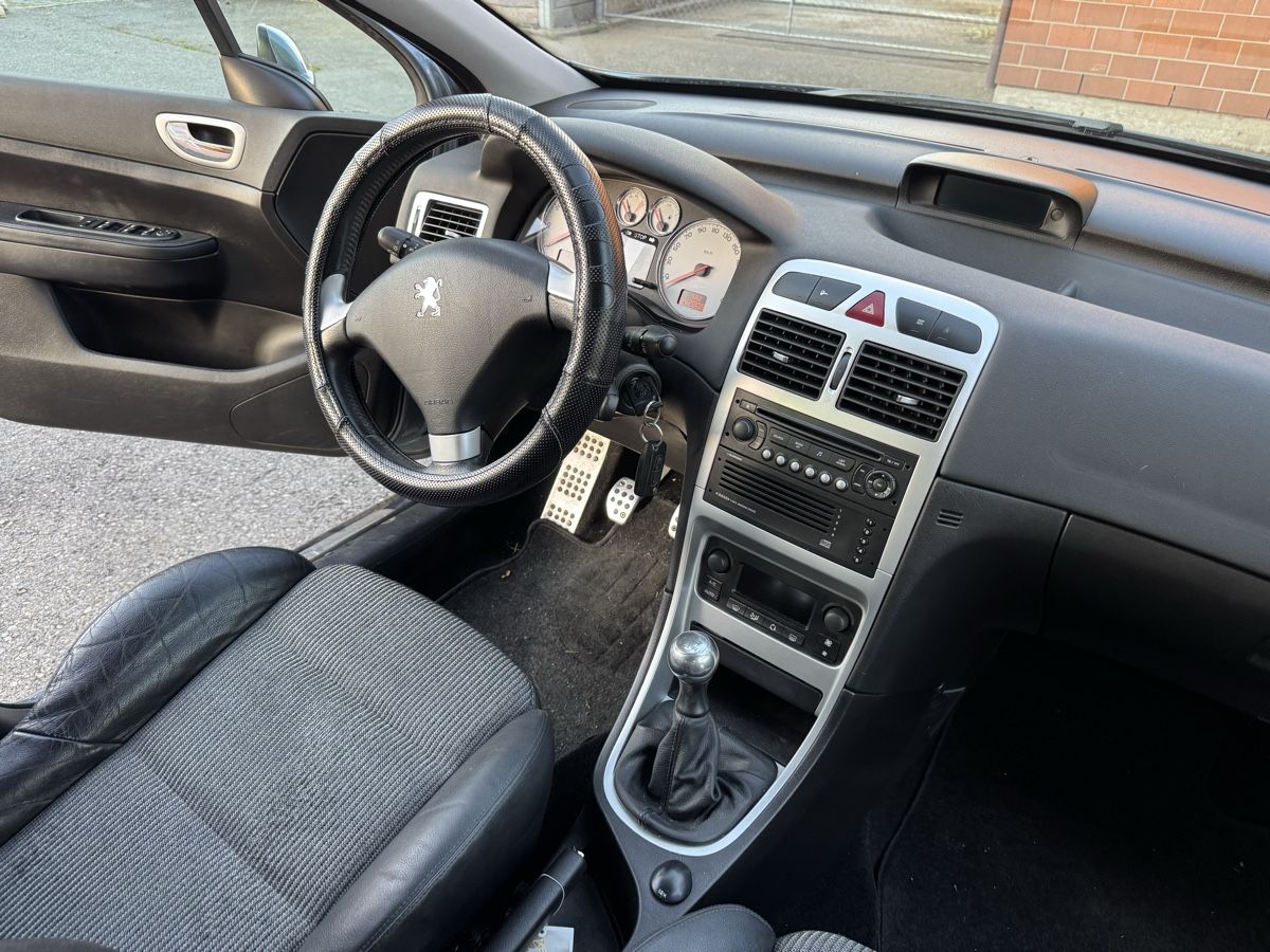 Peugeot Automobili: Peugeot 307 2.0i 140 PS – Usato da Thun venduto da ZS7 5