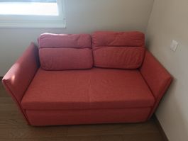 Schlafsofa Korallfarben ausziehbar in gutem Zustand