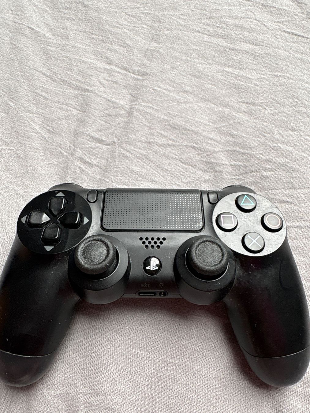 Sony Konsolen: Deux manettes Sony PS4 DualShock noir – Neu (gemäss Beschreibung) aus Nidau von hel_vwr6 1