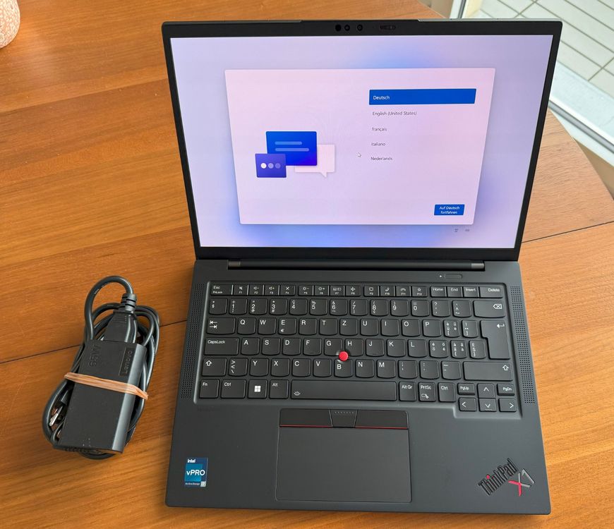 Lenovo ThinkPad X1 Carbon Gen 11 (14" Intel) 1