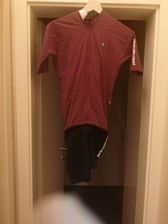 Pissei 2/S Radtrikot und Hose guter Zustand