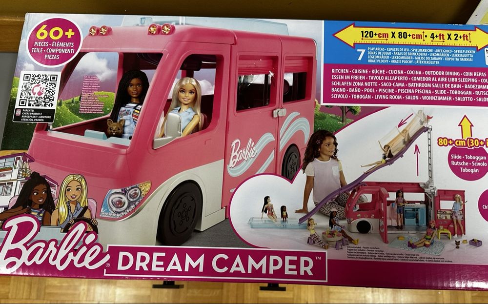 Barbie Camping-Car Transformable, avec 7 Zones de Jeu Et 60 Accessoires