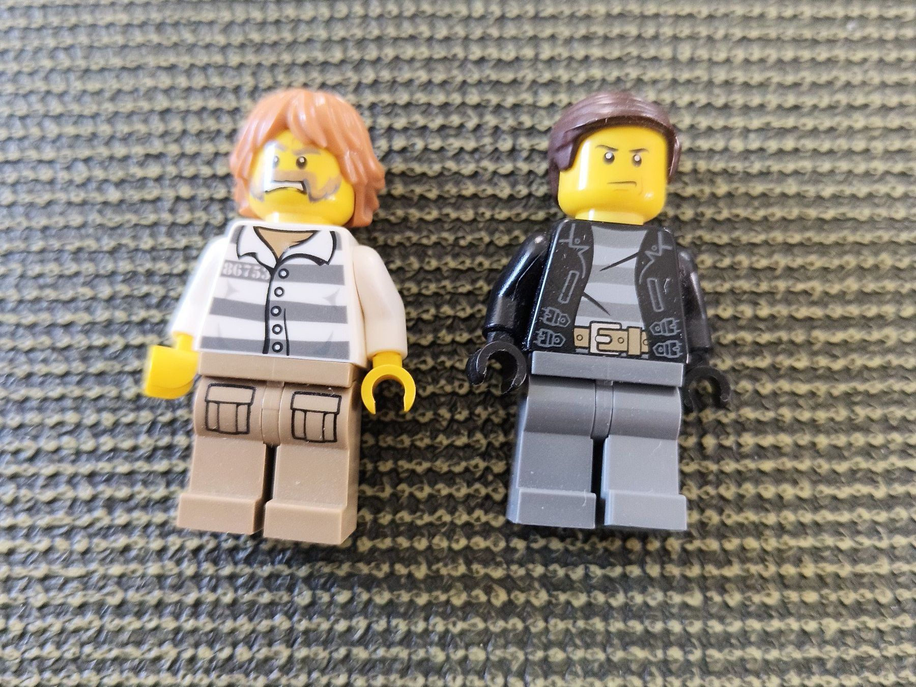 Lego Jouets: Set 10 Lego Figuren – D'occasion à Meilen par FAVALLID 1