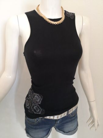 🤩MANGO STRICK-TOP SCHWARZ MIT APPLIKATIONEN