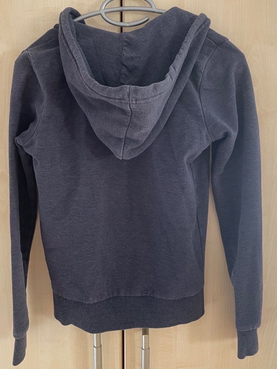 Jacken: H&M Jacke – Gebraucht aus Urdorf von roses202 1