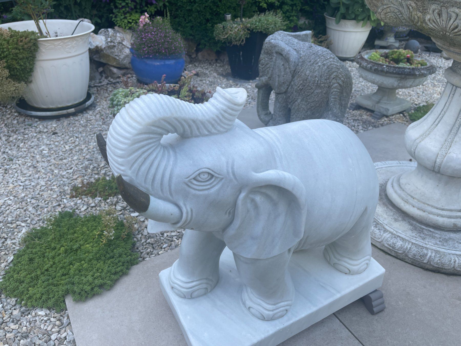 Sculture & Statue: 2x Marmor Elefanten für Garten – Usato da Stadel venduto da Supersaver 1