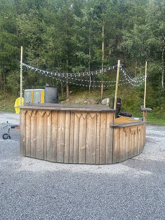 Allestimento di negozi e stand fieristici: Comptoir d'extérieur mobile – Usato da St-Luc venduto da Frannncois