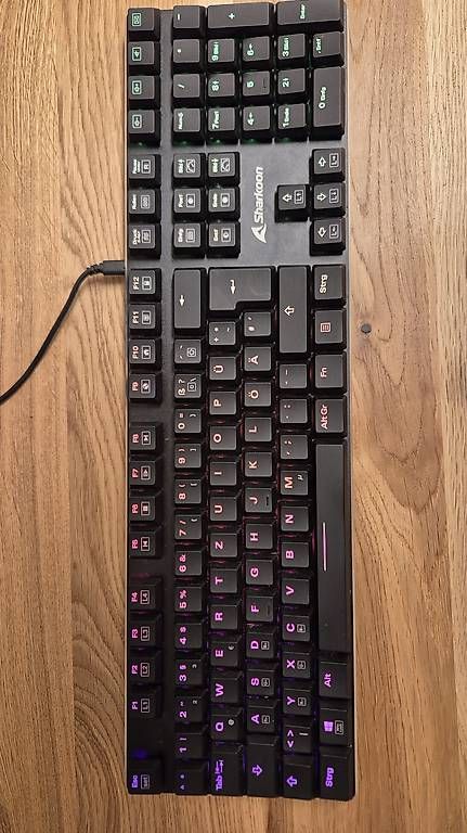 Tastiere: Sharkoon PureWriter RGB Mechanisch DE – Usato da Dietikon venduto da fra_hg6d