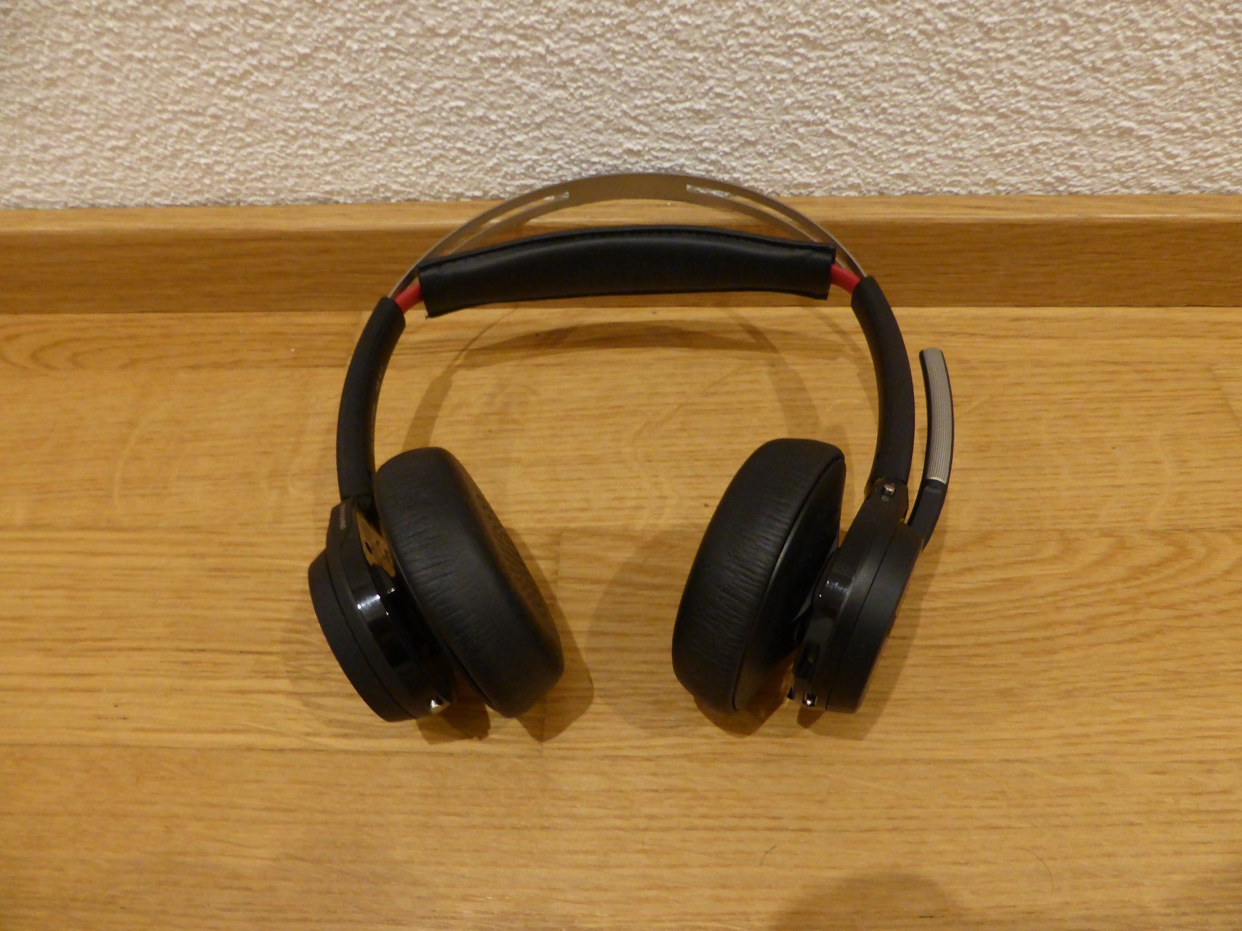 Plantronics Cuffie: Plantronics Voyager Focus UC – Usato da Hochdorf venduto da Antonio1 1