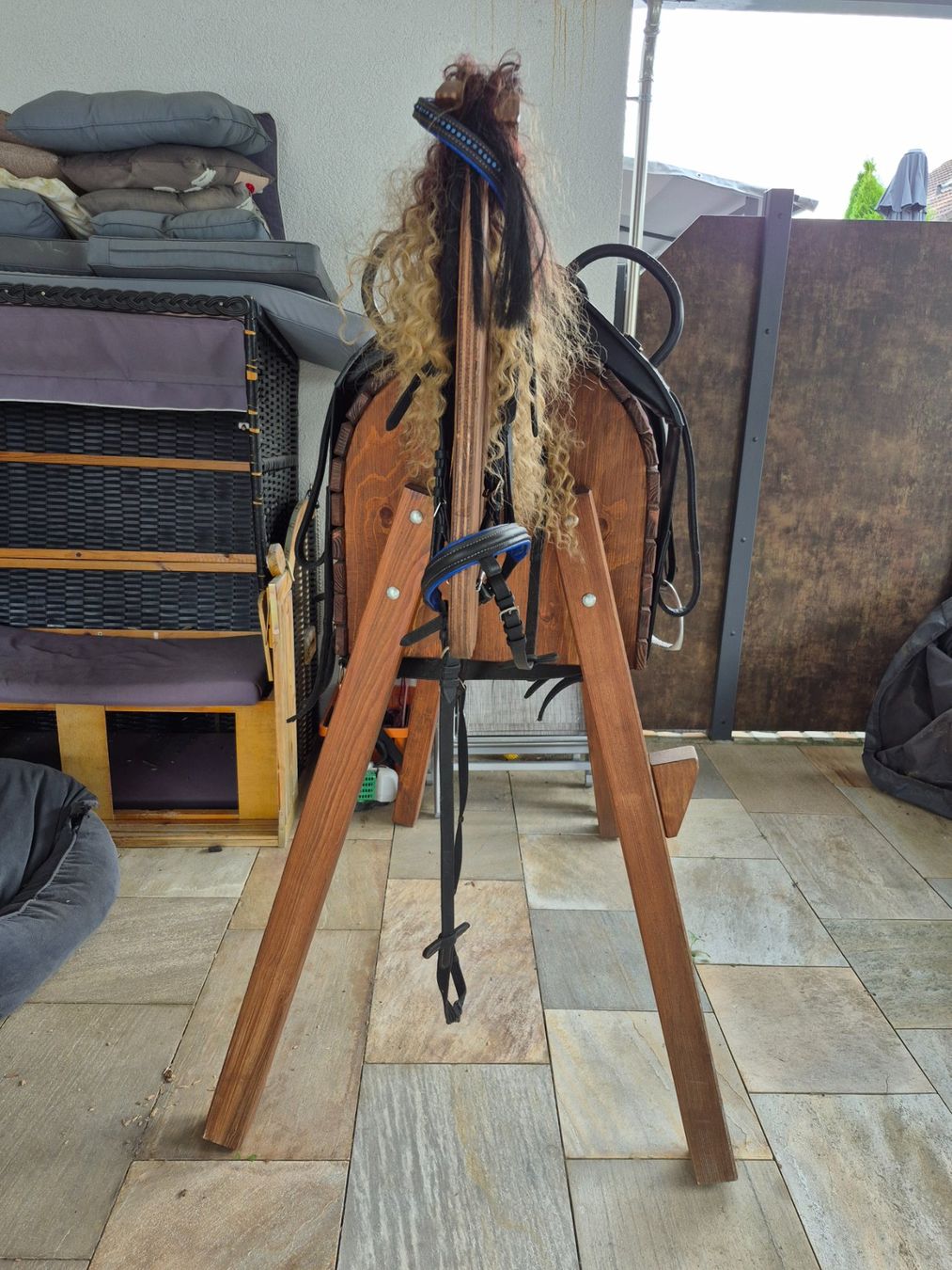 Hometrainer: Holzpferd Voltigier Trainingsgerät – Gebraucht aus Oetwil am See von Luckydevil 2