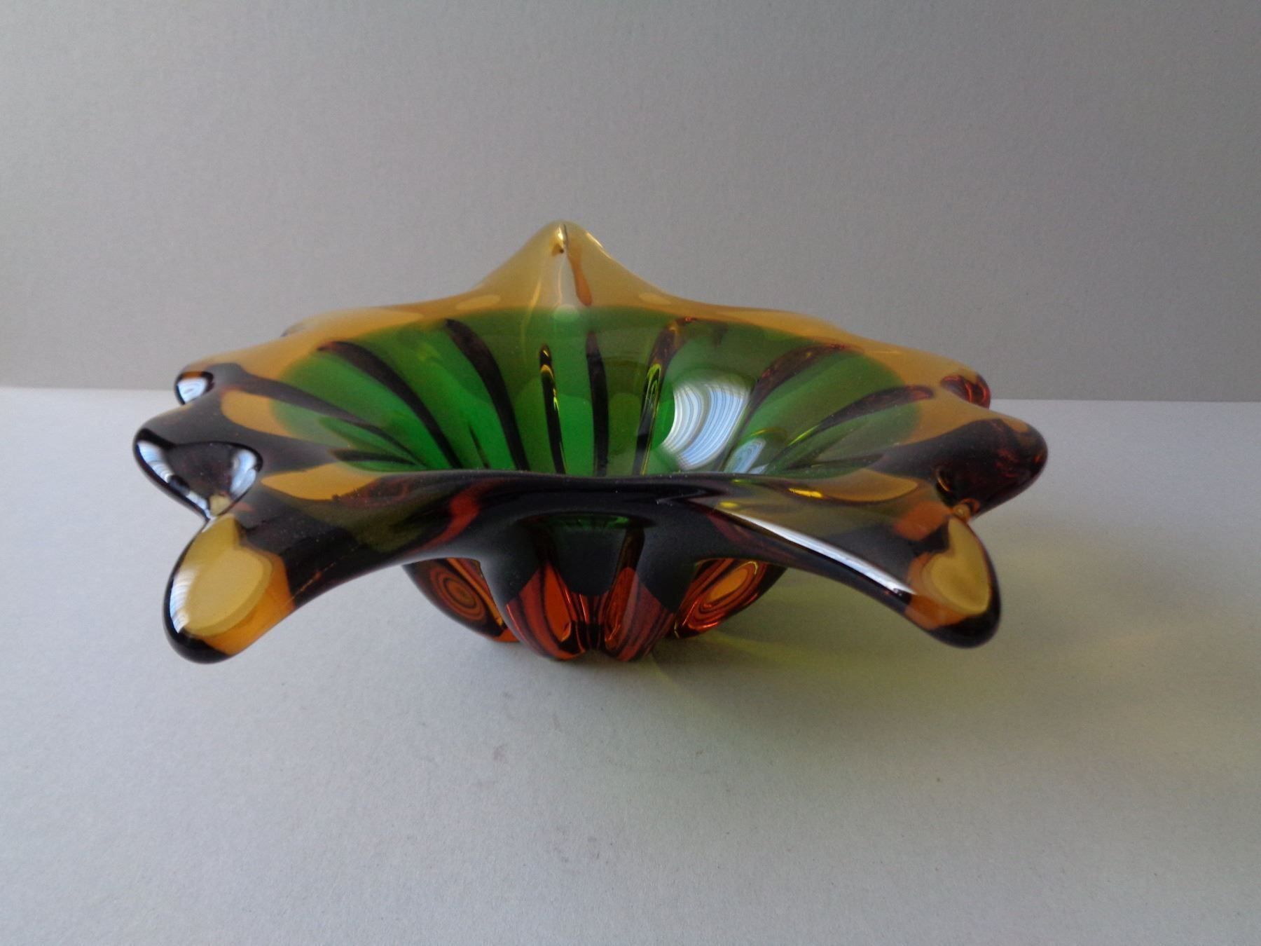 Murano Gläser: Murano Glas - Zipfelschale – Gebraucht aus Chur von omonia 1