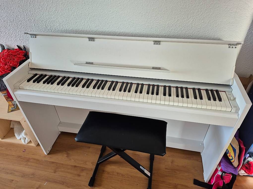Strumenti musicali: Piano yamaha Arius YDP S52 – Usato da Lausanne 25 venduto da Dechipre