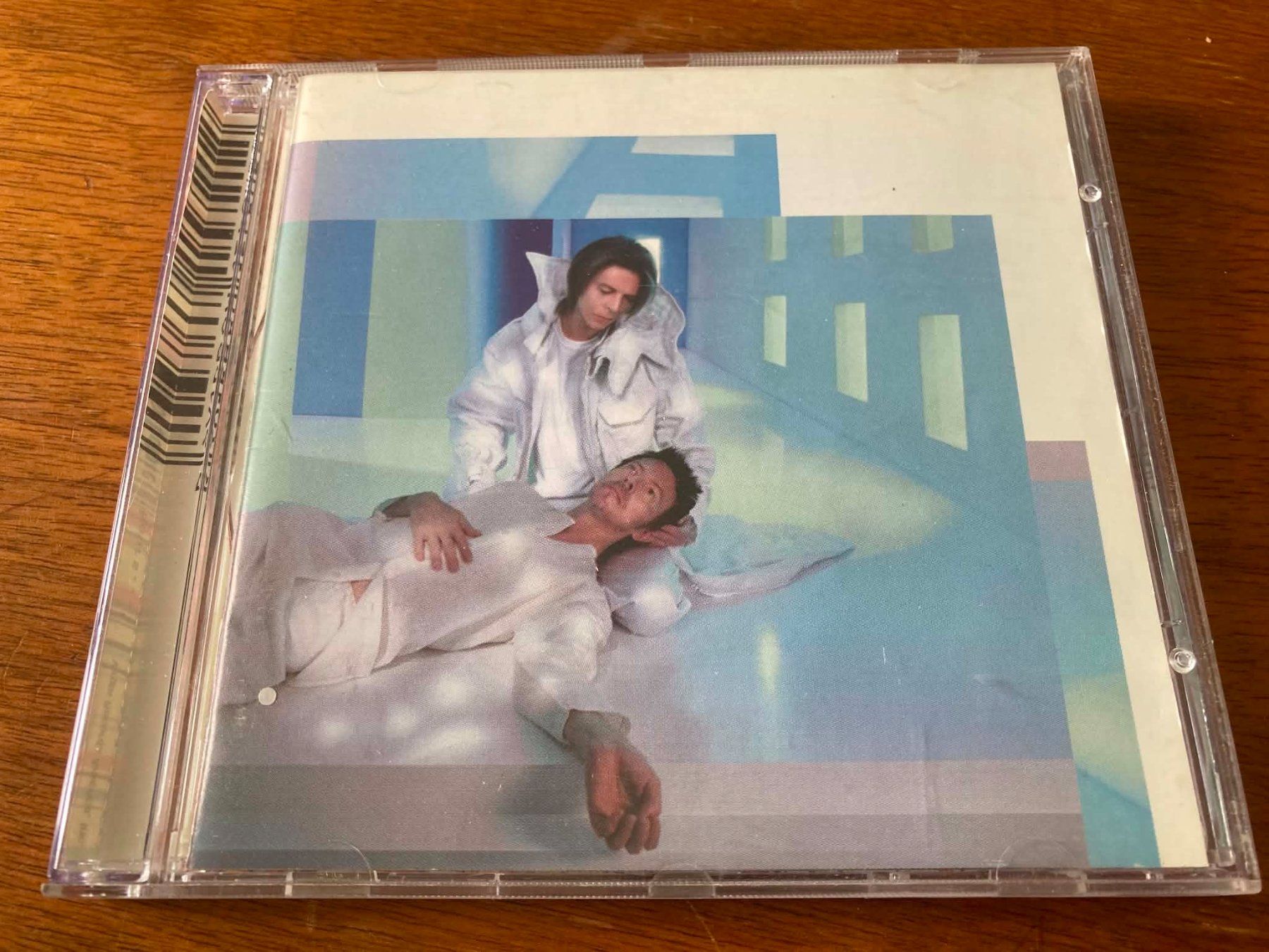 CDs: David Bowie – Hours... CD – D'occasion à Lausanne par sim_bc8q
