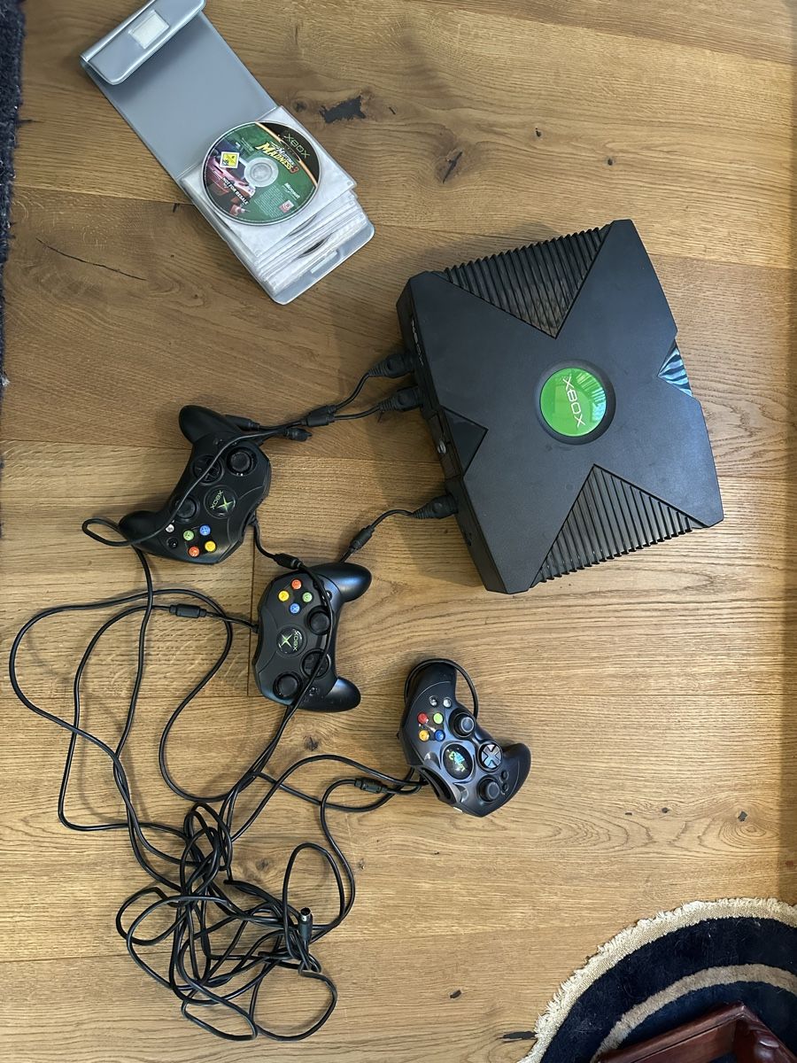 Konsolen: XBOX mit Spiele – Gebraucht aus Vaduz von asdfg6876