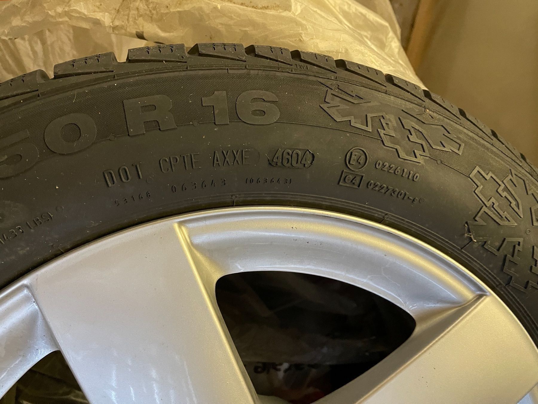 Mercedes-Benz Cerchioni: Alufelgen mit Winterreifen – Usato da Sargans venduto da Svx100 2