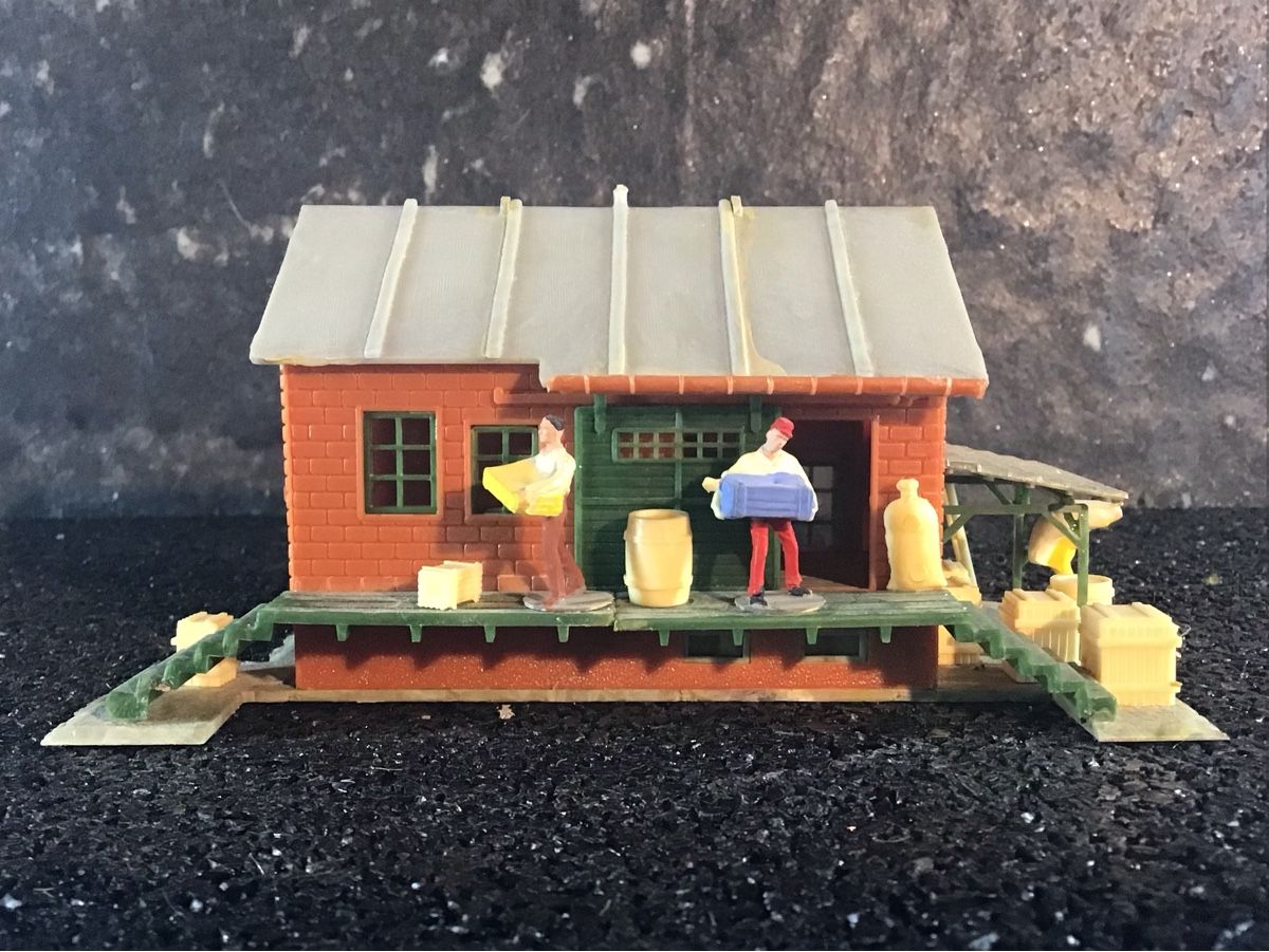 Kit di modellismo & Modellini statici: MODELL GEBÄUDEHAUS – Usato da Männedorf venduto da Spezial-Modelle