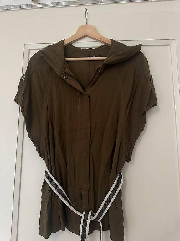 Giacche: Veste manches courtes Stradivarius - Taille S – Usato da Les Acacias venduto da DeborahK03