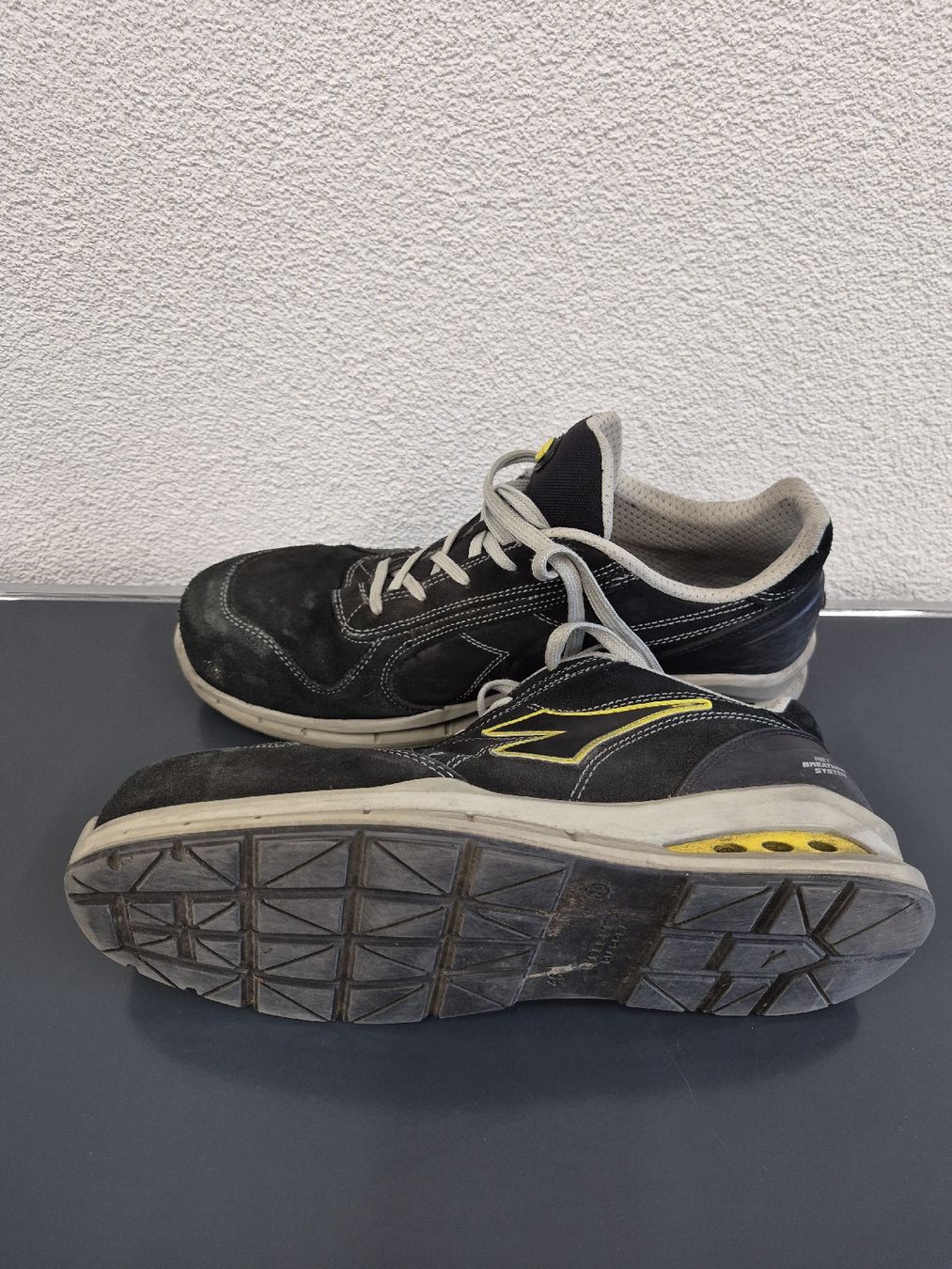 Scarpe da uomo: Sicherheitsschuhe – Usato da Burgdorf venduto da Laiblau 1