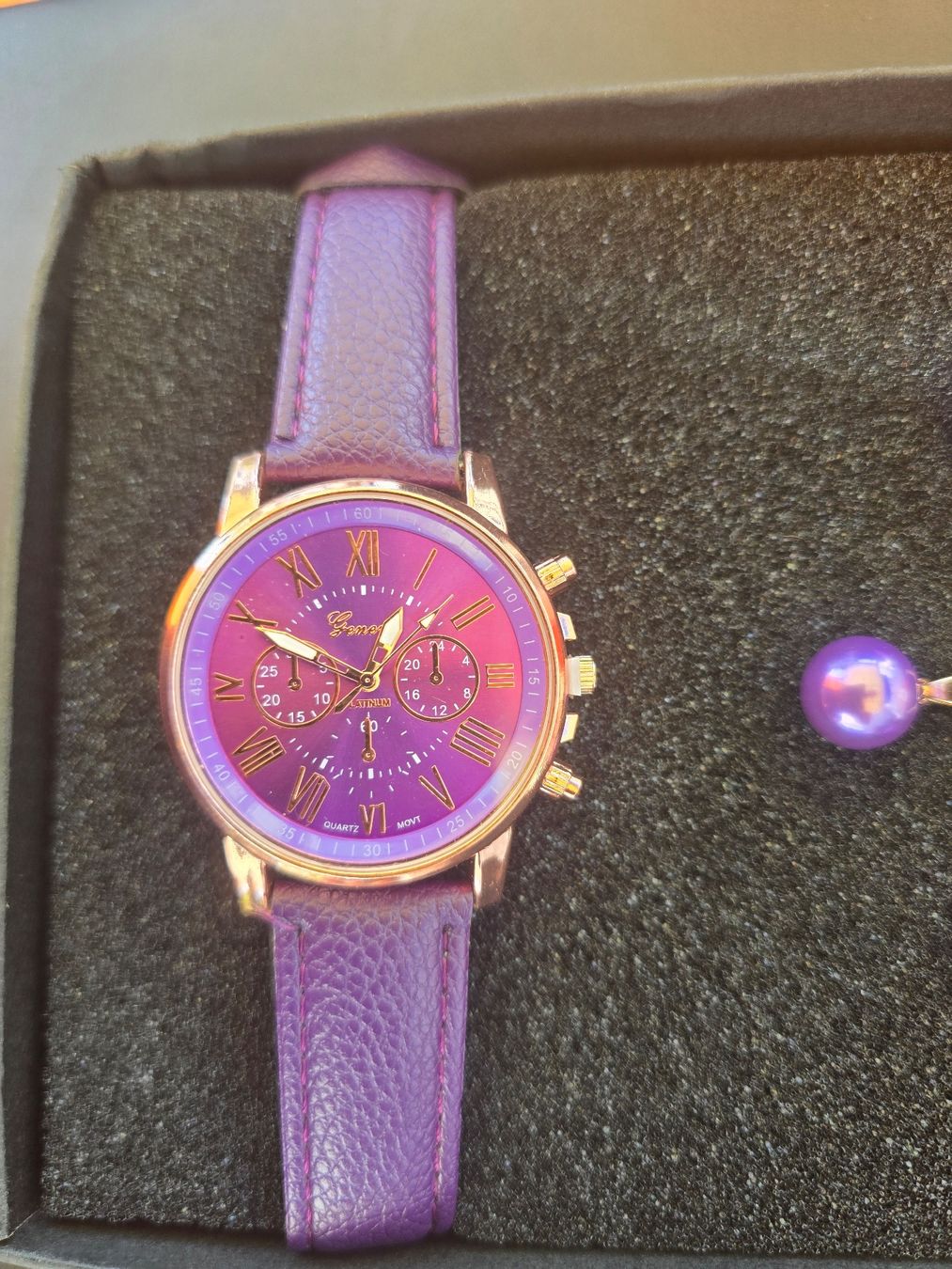 Altri gioielli: Schmuckset violett mit Uhr – Nuovo e nell'imballaggio originale da Würenlos venduto da sul_cm8q 1