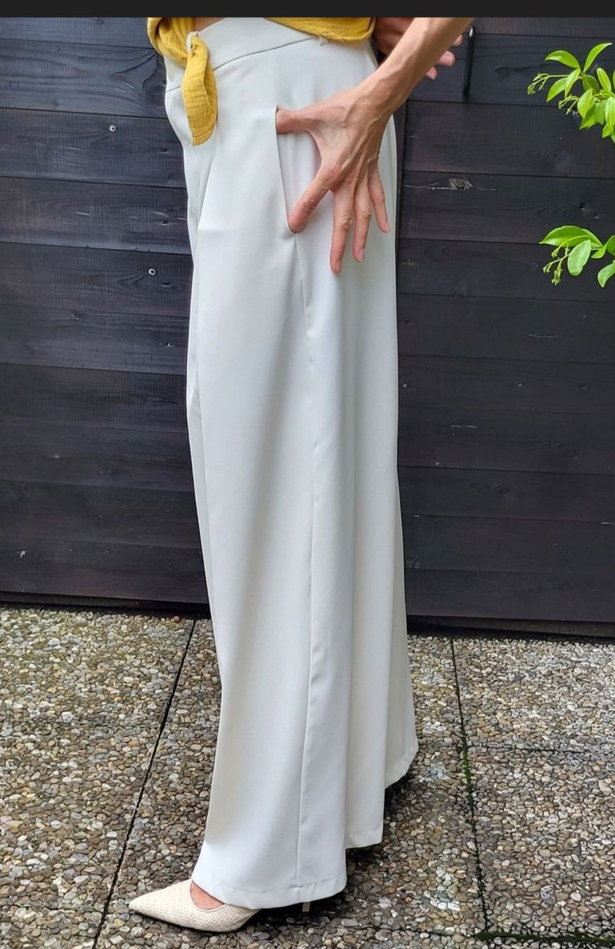 Pantaloni: Pantalon - palazzo – Nuovo (secondo la descrizione) da Fribourg venduto da VictoriaShop7 4