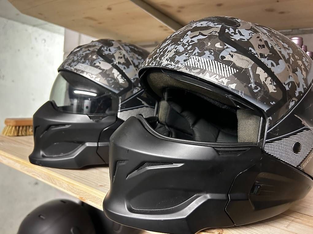 Caschi & visiere: Motorrad Helme Scorpion M und S – Usato da Saanen venduto da inconue