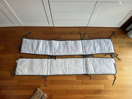 Wattierte Bettumrandung von Premaman