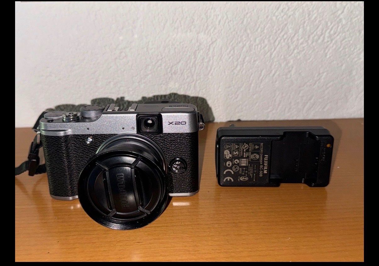 Fujifilm Fotocamera: Fujifilm X-20 – Usato da Bellinzona venduto da Andreea90 2