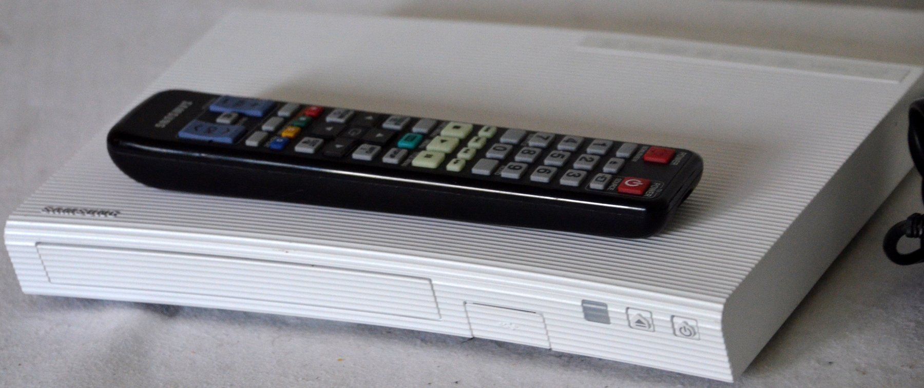 Samsung Lettore multimediale & Streamer: Samsung BD-J5500E 3D Blu-ray Player – Usato da Collonges venduto da arashee 1