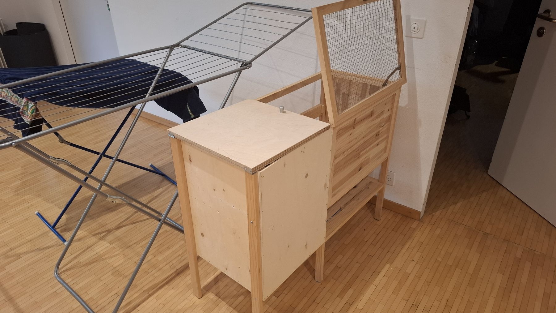 Gabbie, trasporto & Sicurezza: Premium Hamsterkäfig mit Glasfront & Gasfeder-Öffnung – Usato da Luzern venduto da meg_5pcd 1