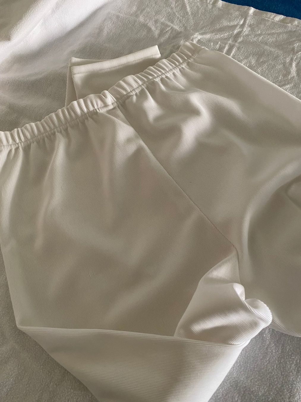 Leggings: Leggings weiss Grösse L – Usato da Allenwinden venduto da Obalu 1