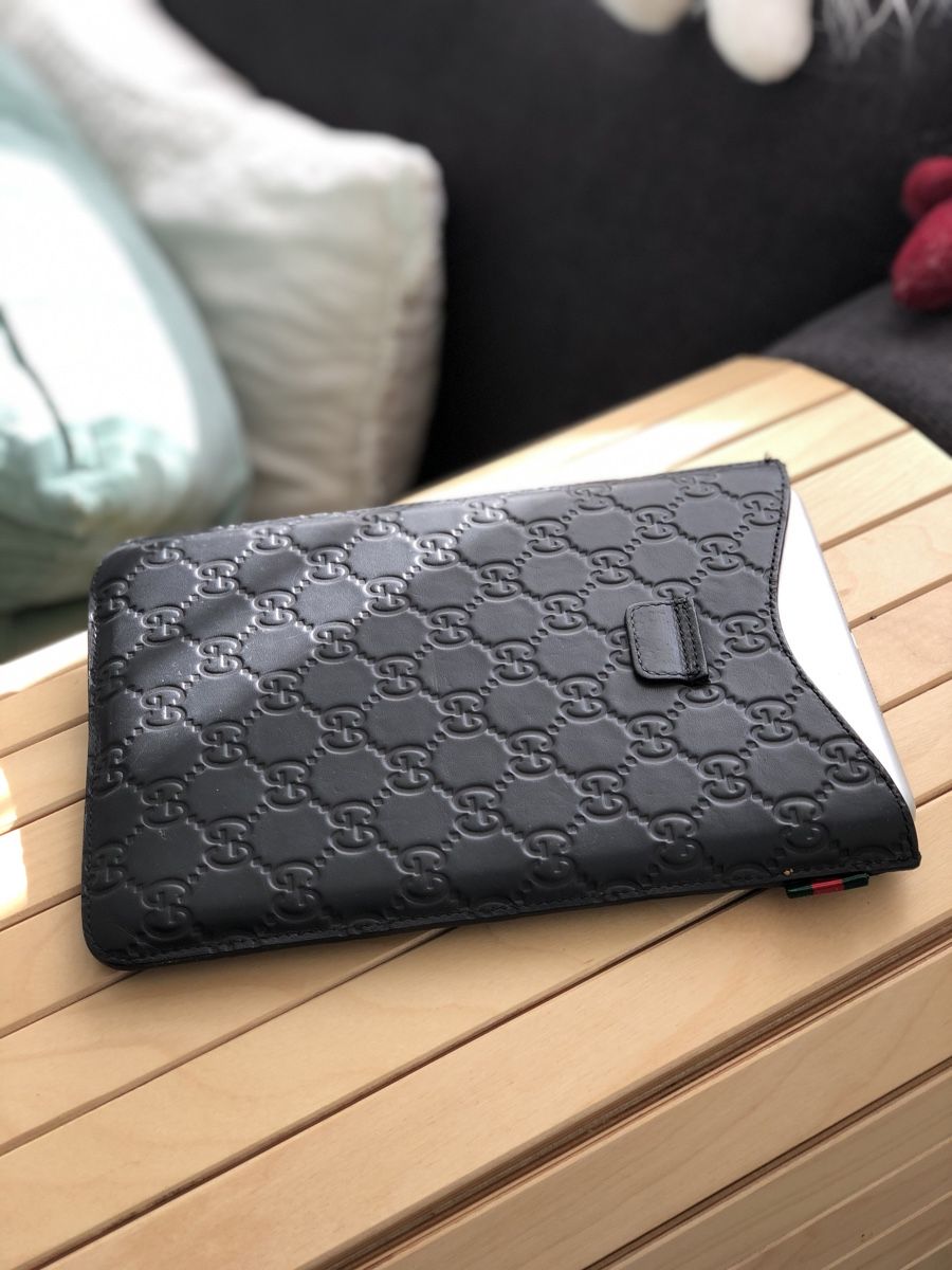 Gucci Covers & Taschen: Gucci Case for iPad Mini 2. Gen Hülle Schwarz – Gebraucht aus Cham von NicMartin