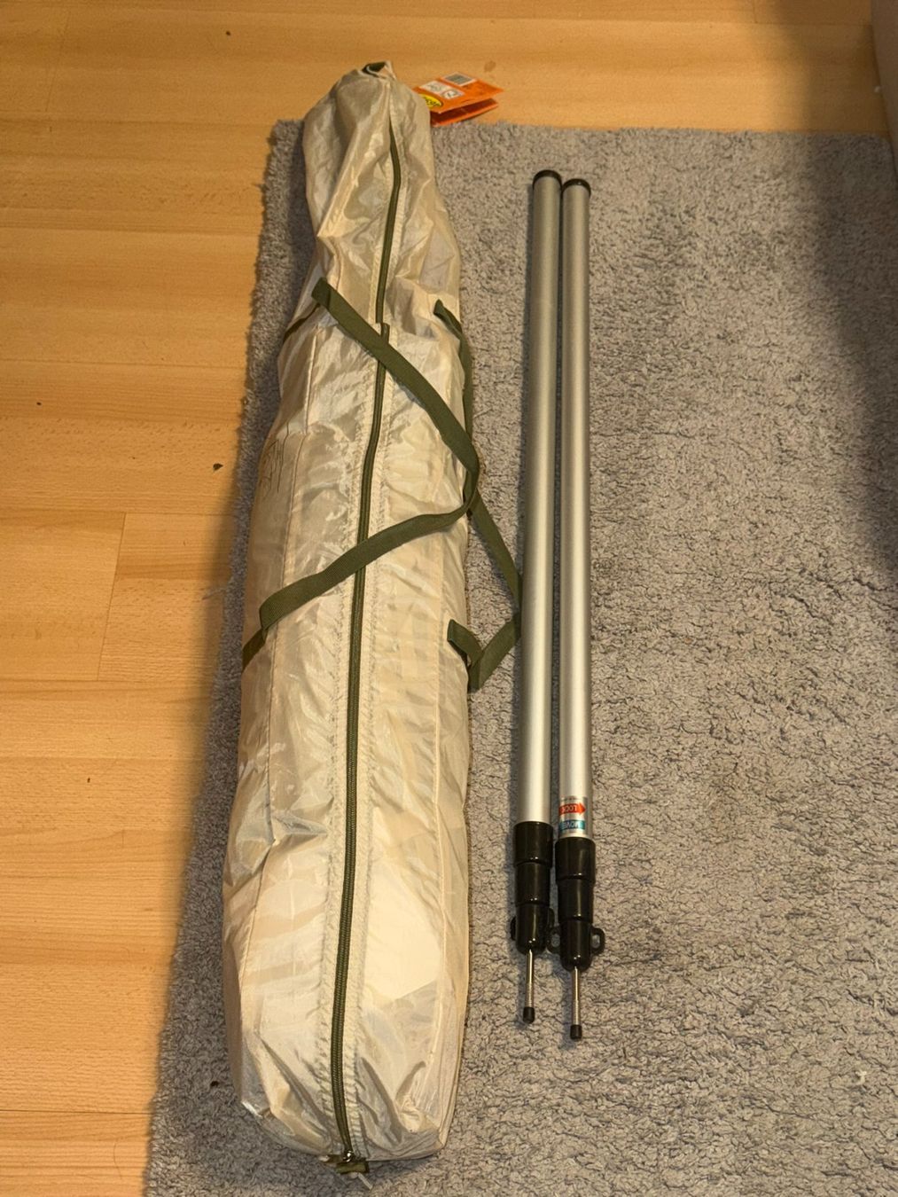 Coperture & Stuoie termiche: Vordach für Camping Camper – Usato da Balzers venduto da vwl_7zcs 1