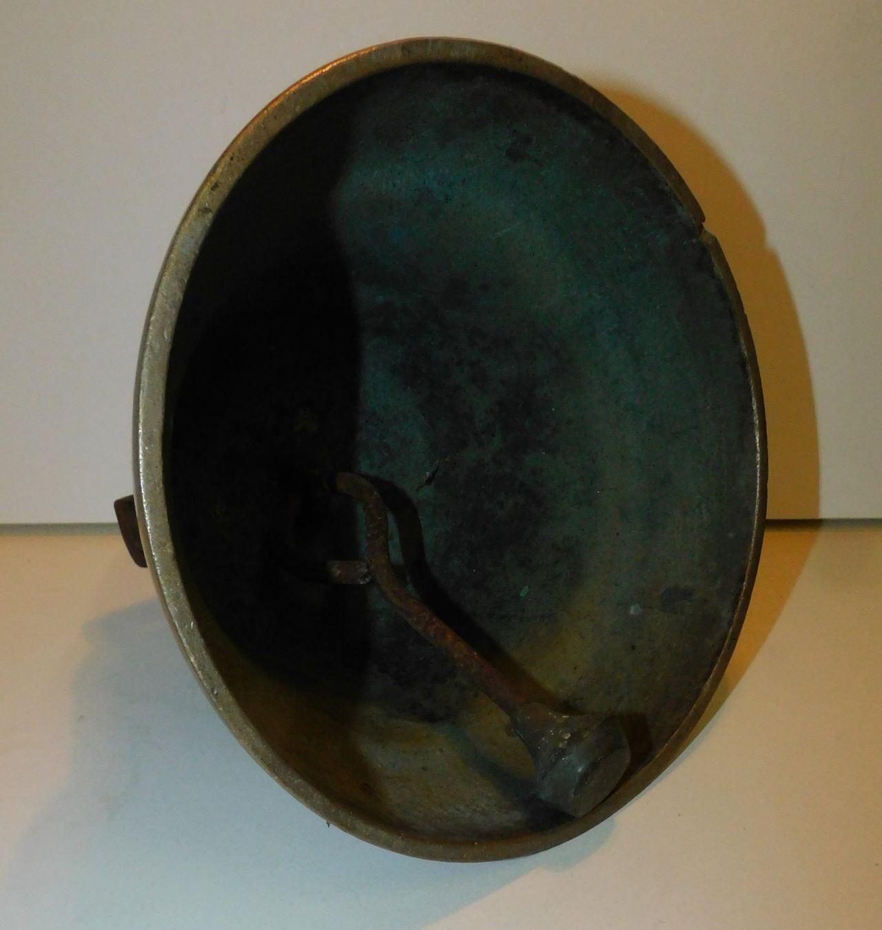 Glocken & Treicheln: Glocke antike grosse Bronze Glocke  hat einen kl Hik – Gebraucht aus Sursee von 76 3