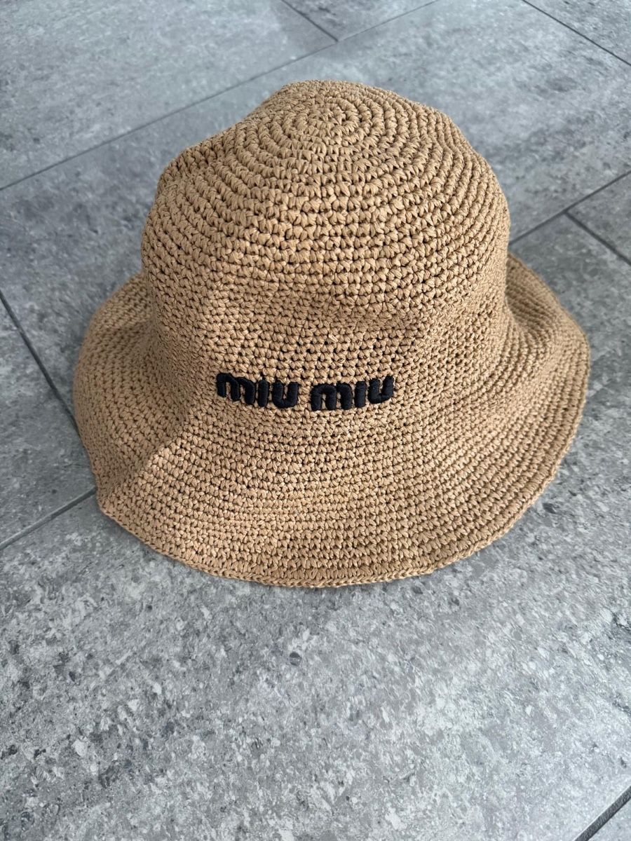 Copricapi, berretti & cappellini: Miu Miu Hut Braun Onesize – Nuovo (secondo la descrizione) da Allschwil venduto da ale_99l7