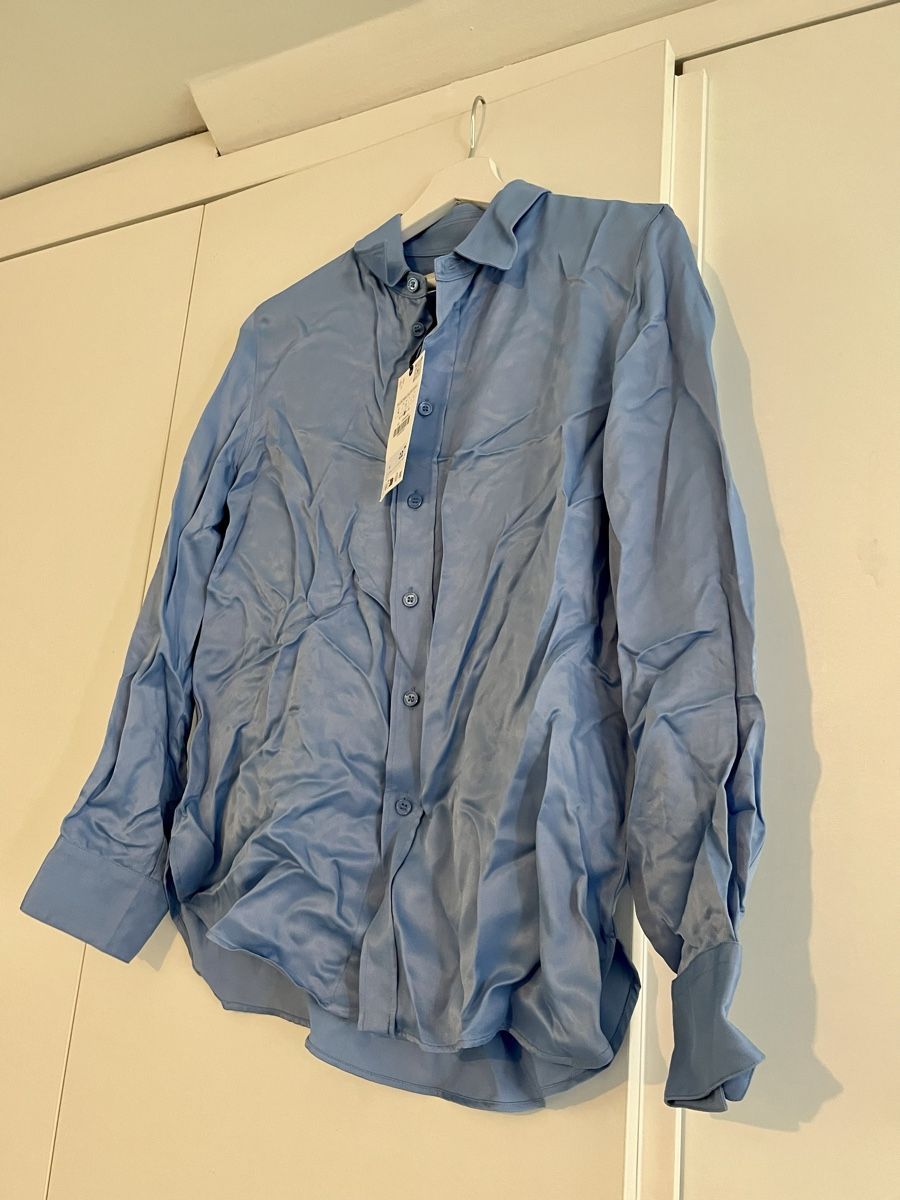 Zara Chemisiers: New Zara Satin Shirt – Neuf avec emballage d'origine à Roche VD par closetcleanse 2