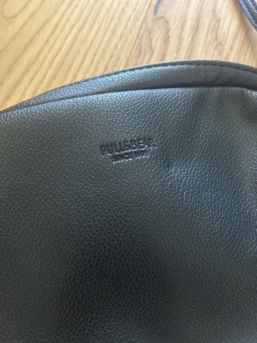 Pull&Bear Taschen für Damen: Pull&Bear Umhängetasche Schwarz – Gebraucht aus Gunzgen von vivalavida.p 1