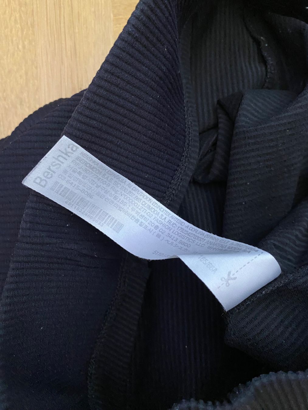 Bershka Leggings: Schwarze Leggins von Bershka – Usato da Pfaffhausen venduto da Niki_2020 2