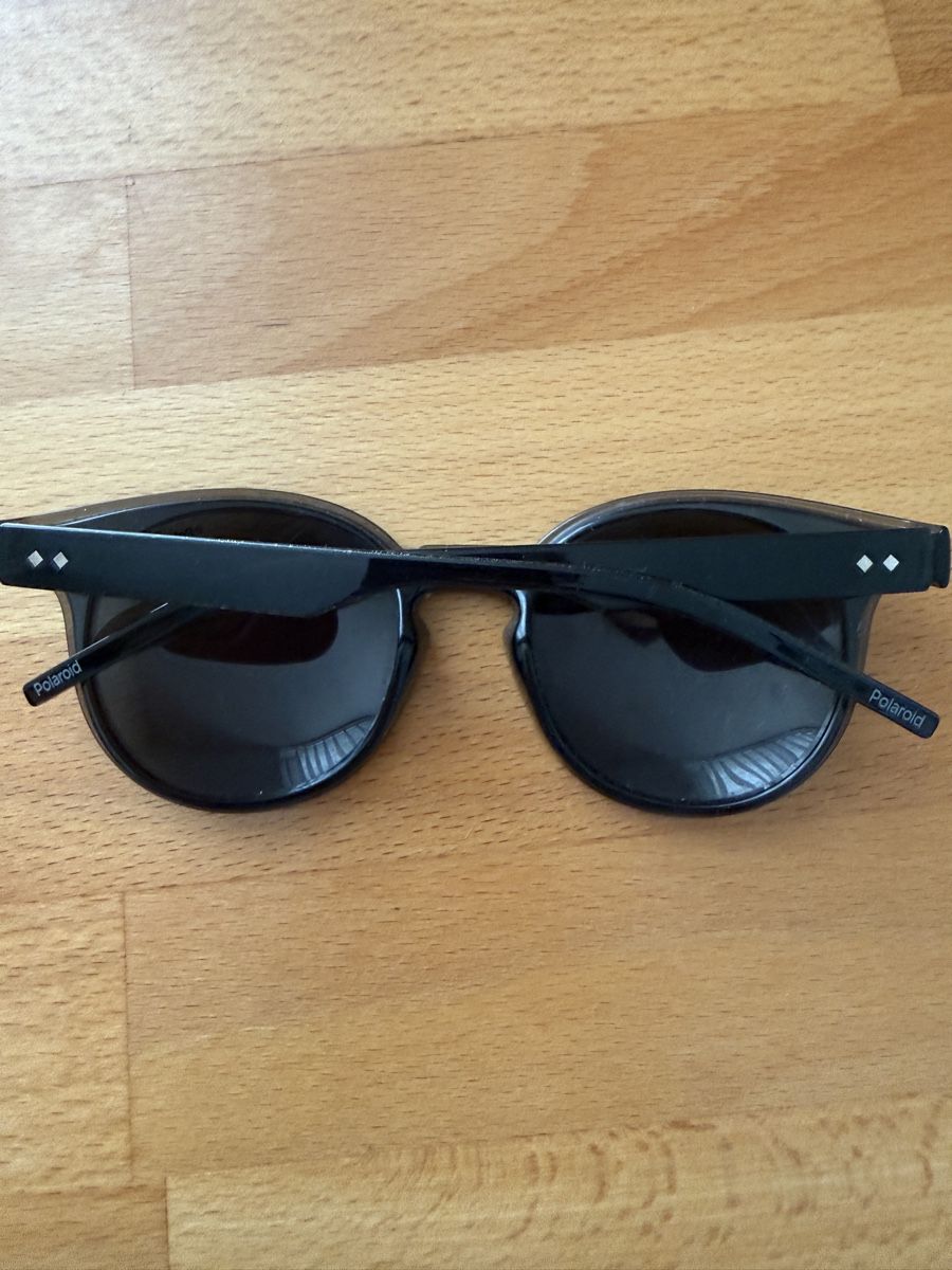 Polaroid Occhiali & Lenti: Polaroid Sunglasses Black Round Frame – Usato da Zürich venduto da Eb_ 2