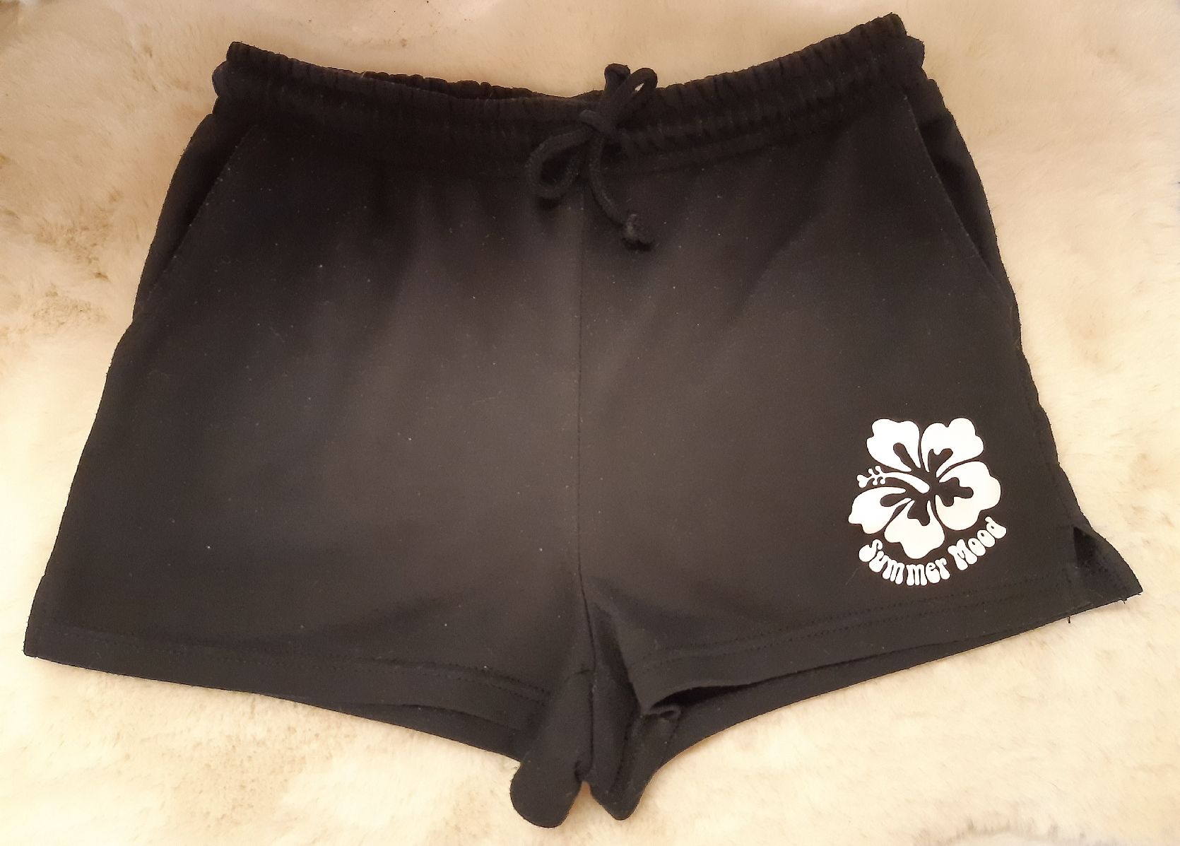 Hosen: Kurze schwarze hosen – Gebraucht aus Toffen von Gwunderegge77