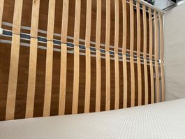 Lit + matelas 140 sur 200
