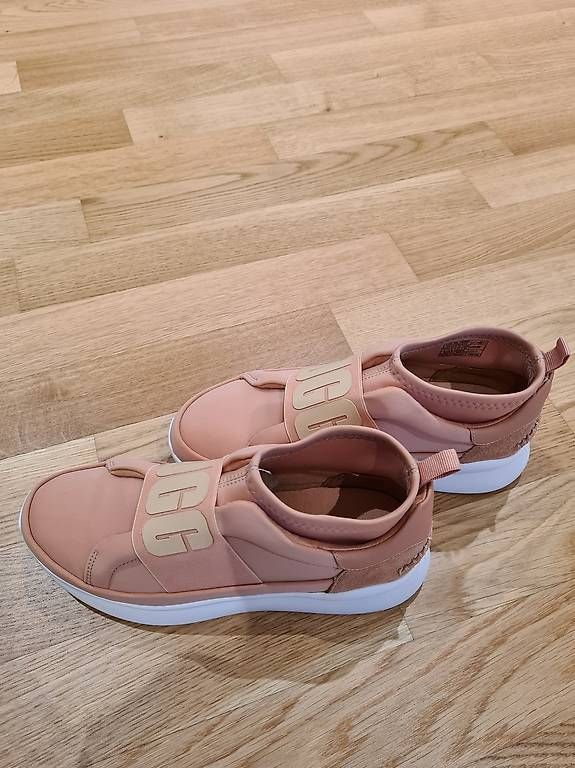 Damenschuhe: UGG Schuhe – Gebraucht aus Buttikon SZ von yol_8dps 1