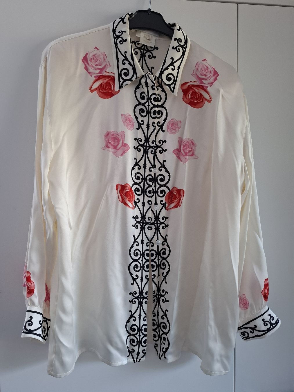 Escada Blusen: Bluse Seide, Escada, 42, neuwertig – Neu und originalverpackt aus Hurden von Quadrille76