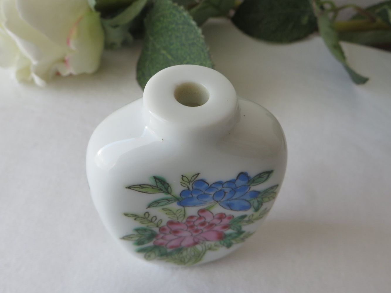 Flaconi: SIGNIERTE CHINESISCHE SNUFF BOTTLE, HANDBEMALT – Usato da Neuhausen am Rheinfall venduto da Arielle55 3