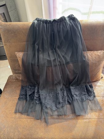 Jupe noire Molly Bracken, dentelle et tulle