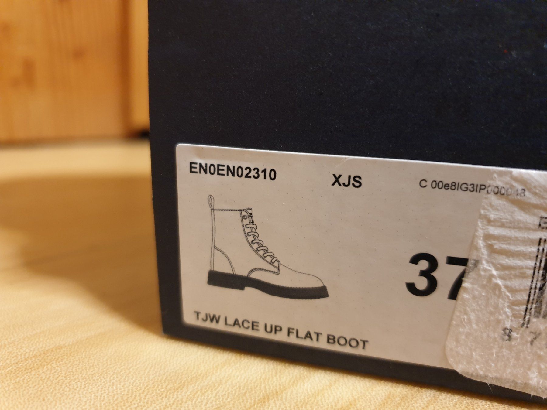 Tommy Hilfiger Scarpe da donna: Tommy Jeans Flat Hilfiger Boots Gr. 37 – Nuovo (secondo la descrizione) da Val D Illiez venduto da SnowRoof 5